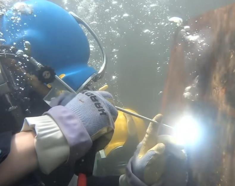 水下焊接